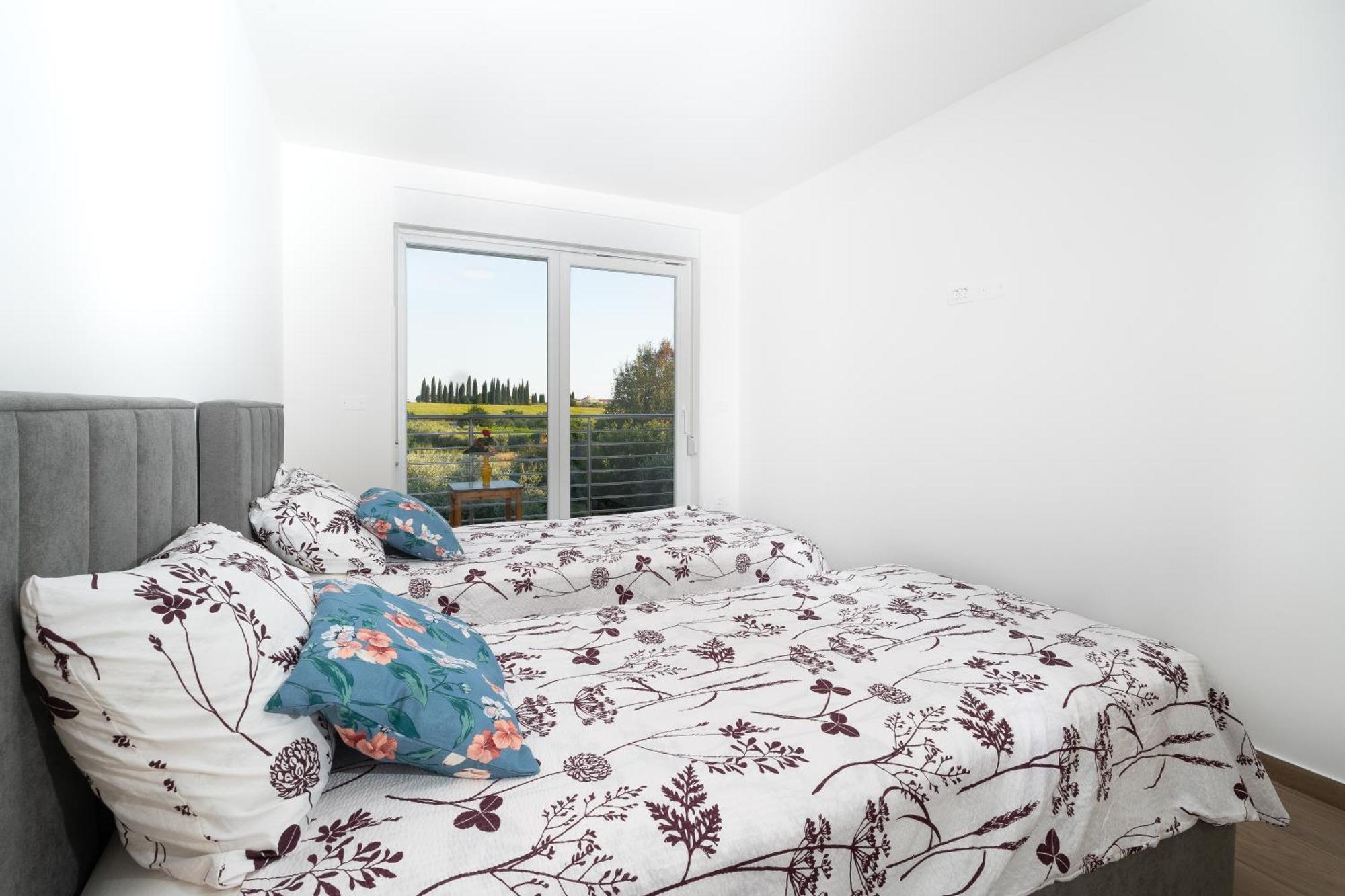 Ariel A4, Quiet Area Only 2 Km From The